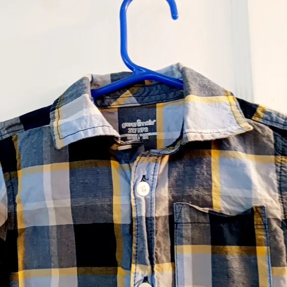 2 Button Down Collar Shirts SZ 2T EUC - Picture 4 of 4